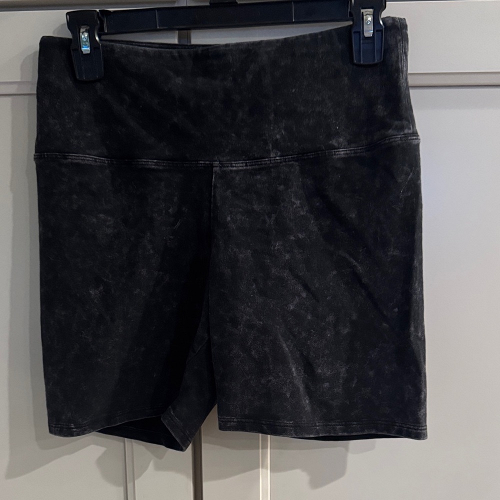 PINK Victoria's Secret Black Bike Shorts Sleek Performance Medium Size